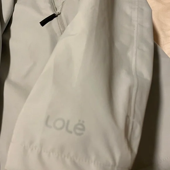 Lole NWOT rain shell - Picture 2 of 7